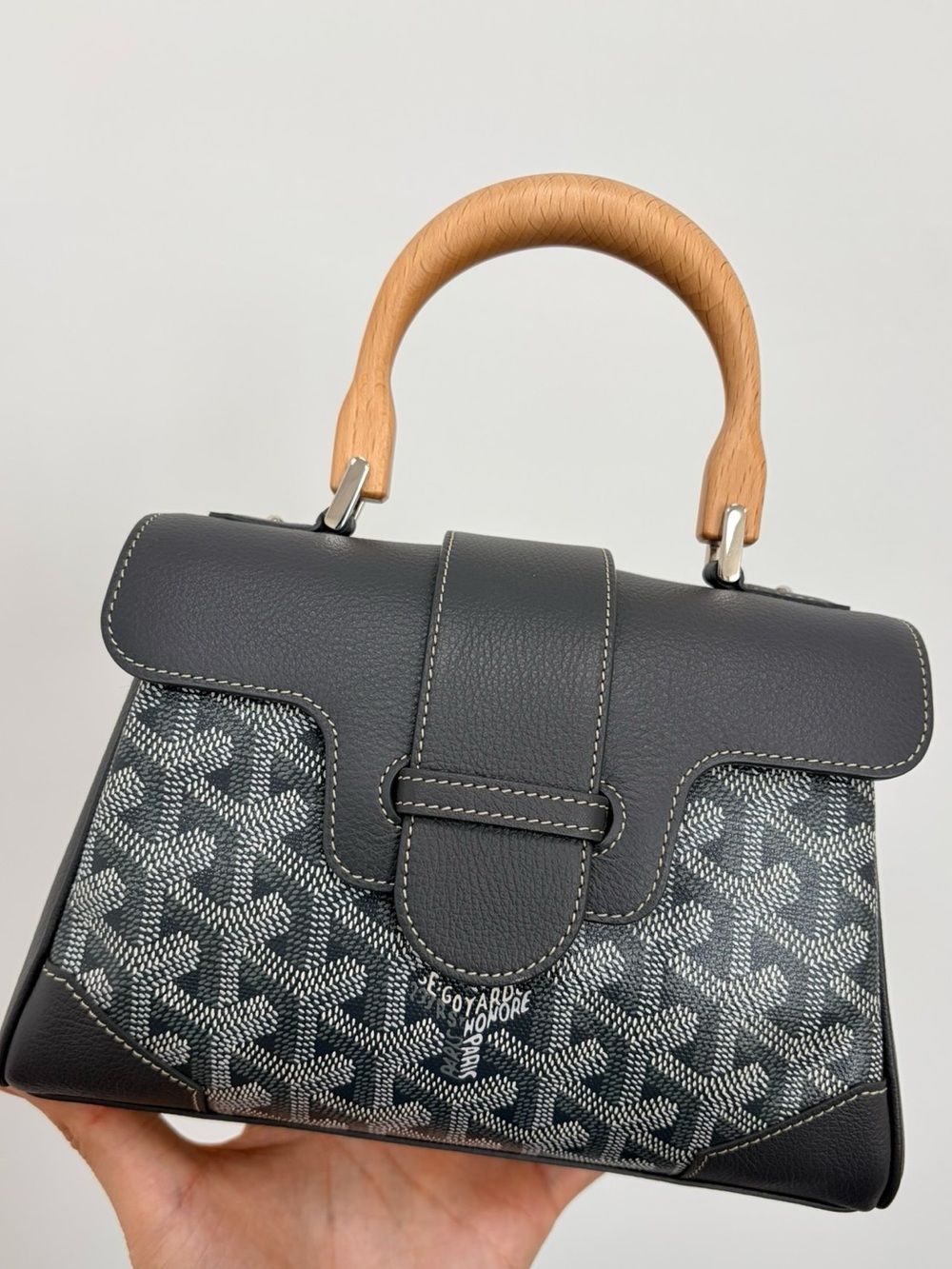 Goyard Saigon bag in grey